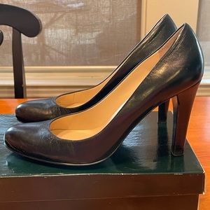 Ralph Lauren.  Zabrina Black Kidskin pumps. Size 7.5B